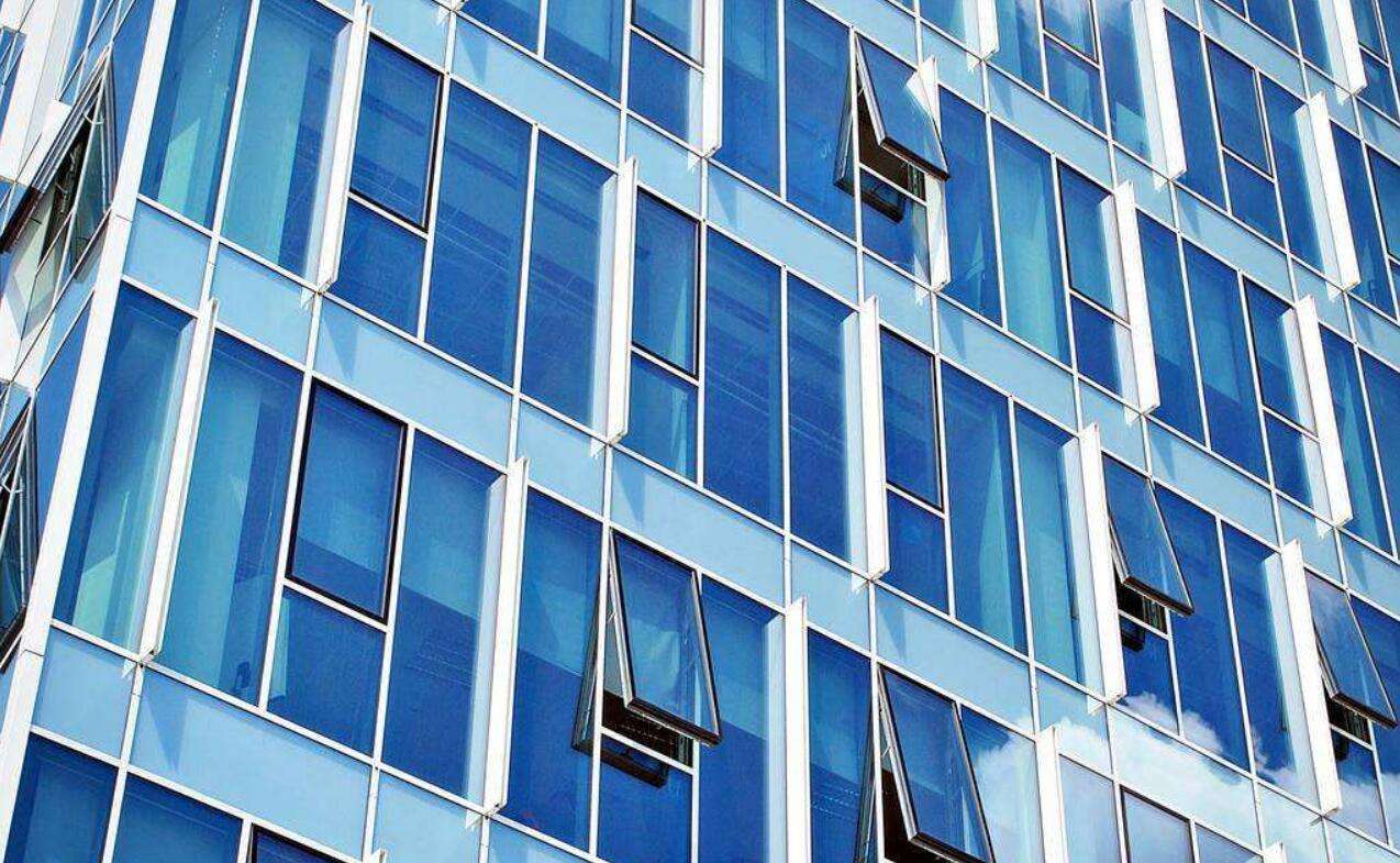 什么是幕墙玻璃？